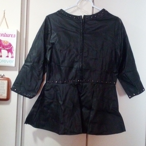 Women's Top - Picture 8 of 14